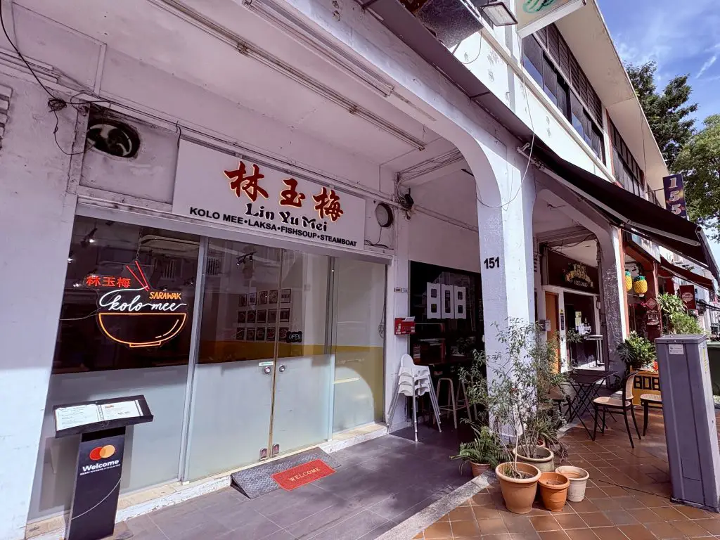Lin Yu Mei Sarawak Laksa storefront at Joo Chiat Road in Singapore.
