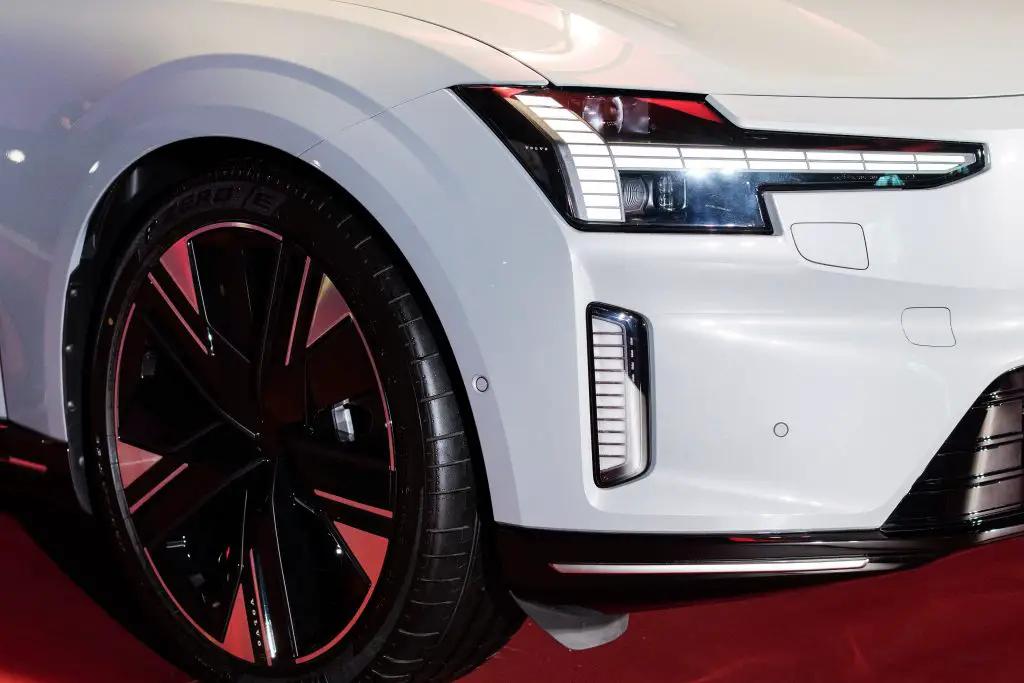 A close-up of Volvo’s Thor’s Hammer LED headlight design on the ES90.